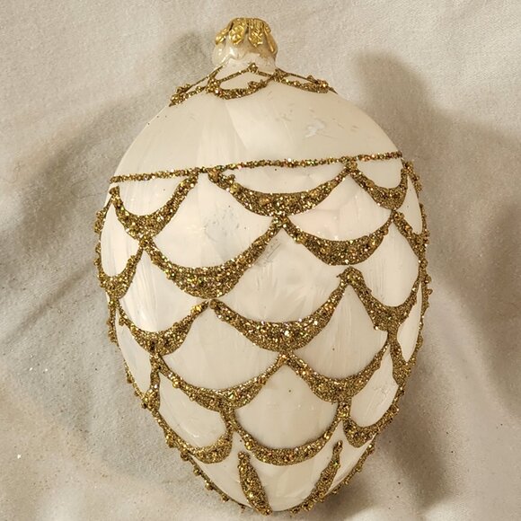 Faberge Inspired Handmade Glass Egg Ornament White Gold Glitter Reflective Embel - Picture 8 of 11